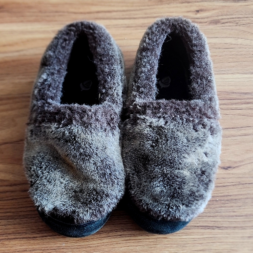 Acorn slippers